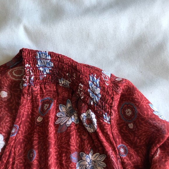 Lucky V-Neck Blouse - Picture 3 of 4